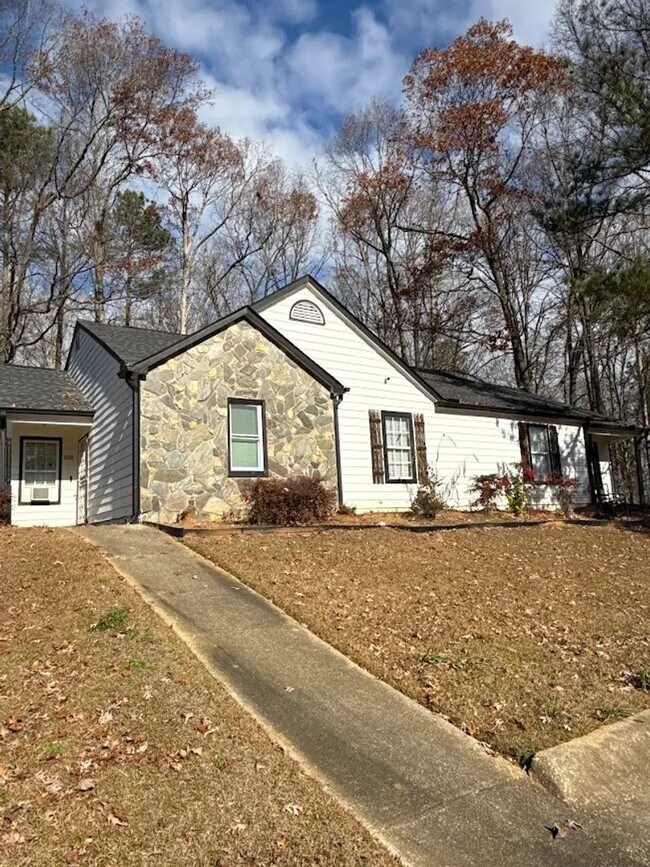 Building Photo - 5418-5420 Glen Haven Dr Unit 5418