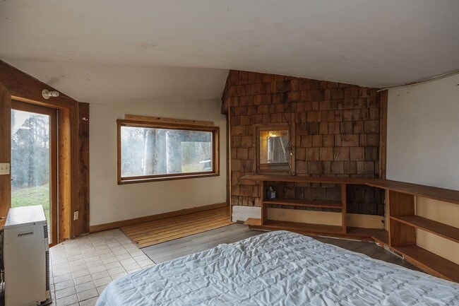 Photo - Cozy 2 Bedroom, 1 Bath, With a great Locat...