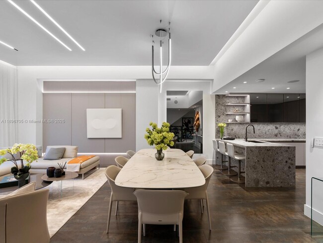 Building Photo - 3501 N Ocean Dr Unit V5