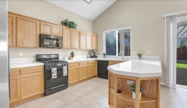 Photo - 9412 Viridian Way