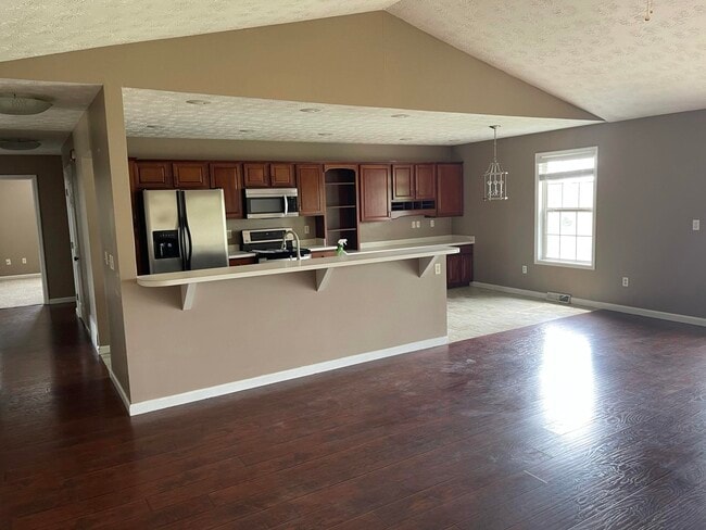 Photo - 1024 Heathcliff Dr