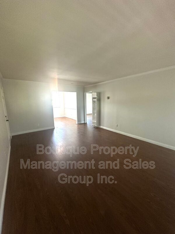 Photo - 660 S Glassell St