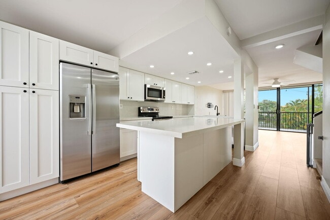 Photo - 2800 SW 87th Ave Unidad 1111