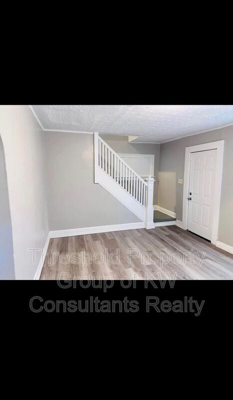 Photo - 1589 Cordell Ave