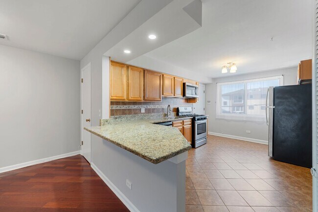 Photo - 5825 W Higgins Ave