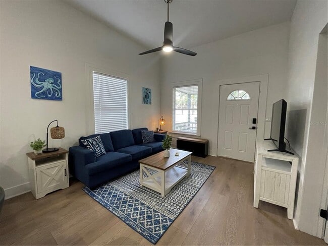 Photo - 1106 W La Salle St