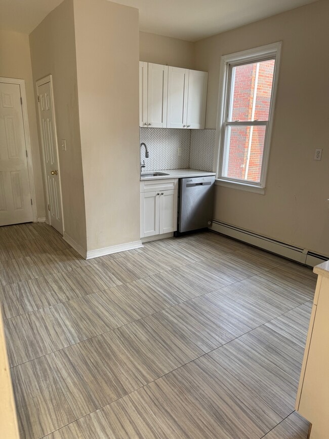 Photo - 92 Maple St Unit 2