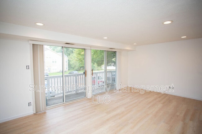 142 Kenwood Dr