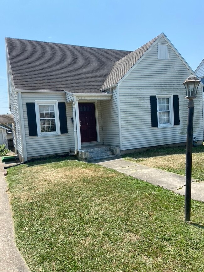 Building Photo - 1747 Whitener St Rental