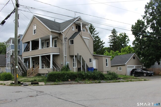 46 Pulaski St