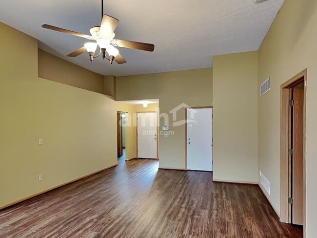 Photo - 22 Lantern Chase Dr