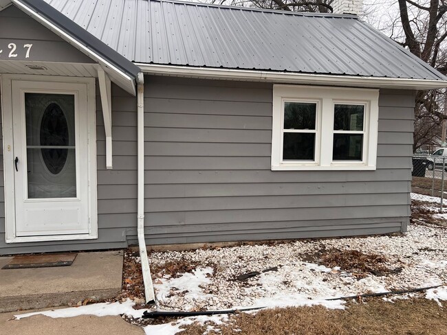 Photo - 2 bedroom home in Boone, fenced in yard, great for families!