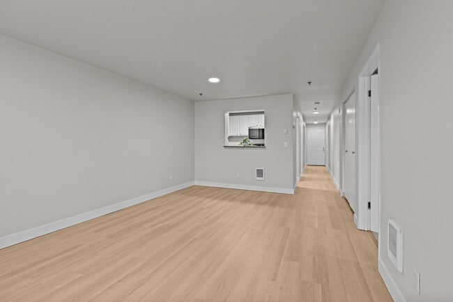 Building Photo - Centrepointe Apartments