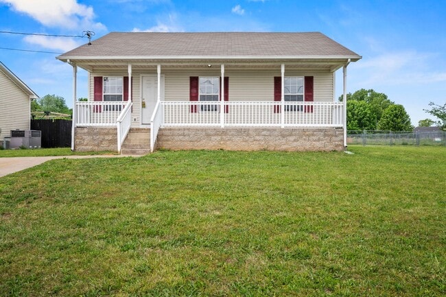 Building Photo - Single-Family in Oak Grove, KY--Deck and Large Backyard!