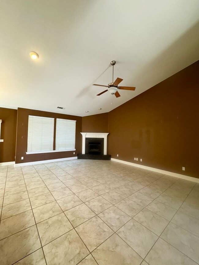 Photo - 518 Castenda Dr