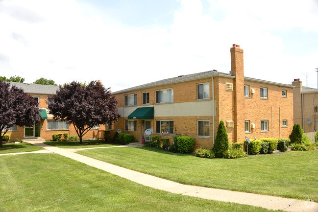 3556 - 3598 Robroy Dr