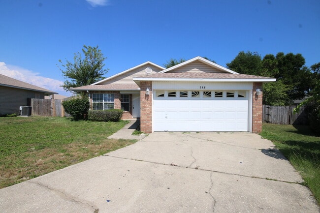 Building Photo - Southwest Pensacola 3BR Home Near NAS Pensacola & Perdido Key with Vaulted Ceilings, Island Kitch...