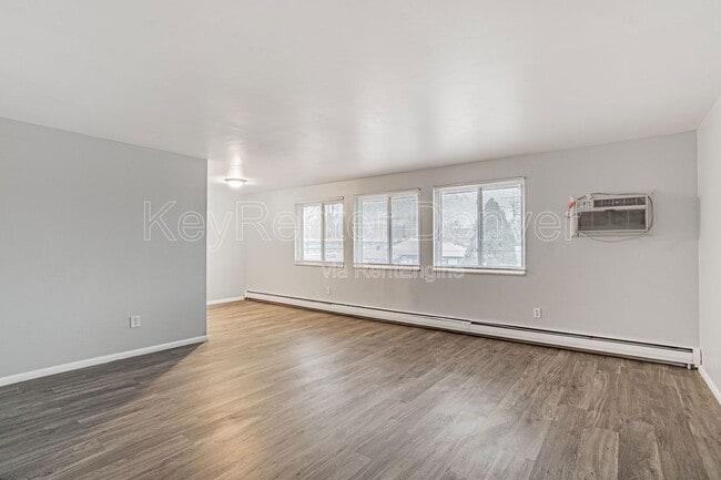 Photo - 1280 Zephyr St Unidad 3