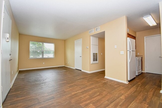 Photo - 1501 S Bolton St