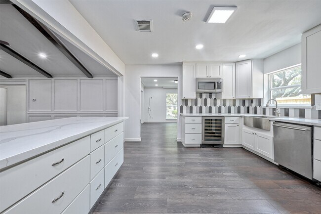 Photo - 5319 S Braeswood Blvd