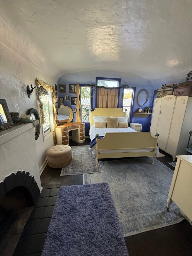 Dormitorio principal - 302 E Vince St