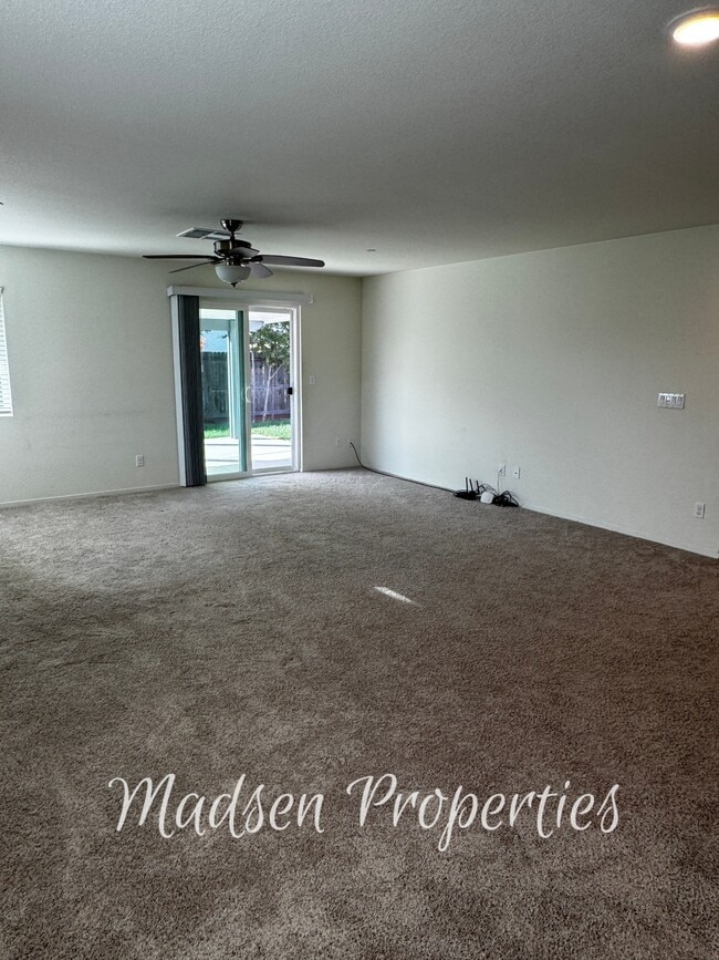 Photo - 114 Christian Ave