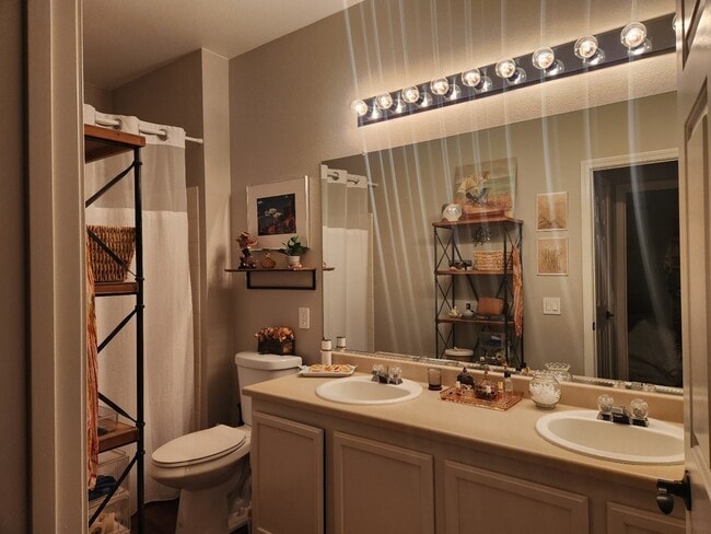 Bathroom - 18939 E Warren Cir Unit E-108
