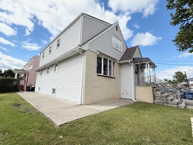 Photo - 15 Suburbia Dr Unit 2