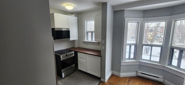 Photo - Beautiful 2 Bedroom in Leslievilel Unit 1