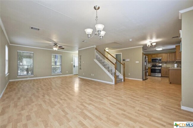 Photo - 5801 McNaughton