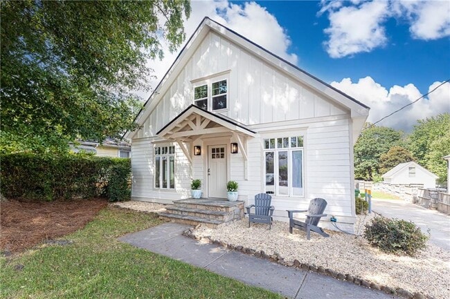 Building Photo - 433 Trabert Ave NW