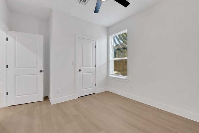 2613 Delafield St Unit 2