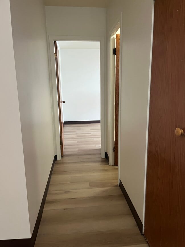 Photo - 409 4th Av N