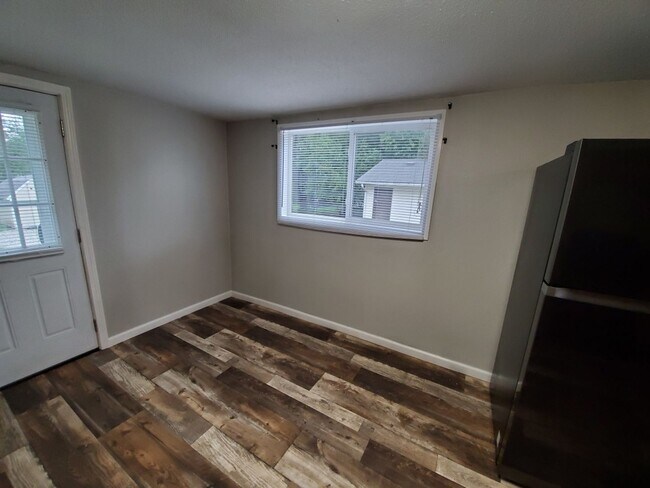Photo - 3 Bedroom, 1 Bathroom in the Norwoodville ...