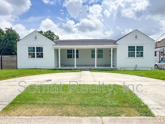 Building Photo - 233 Jefferson Heights Ave Rental