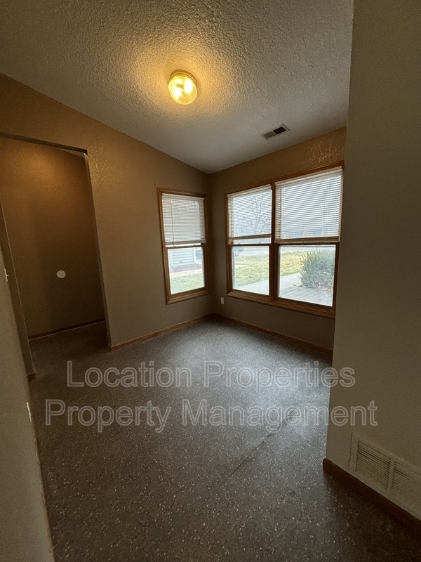 Photo - 307 Washington St