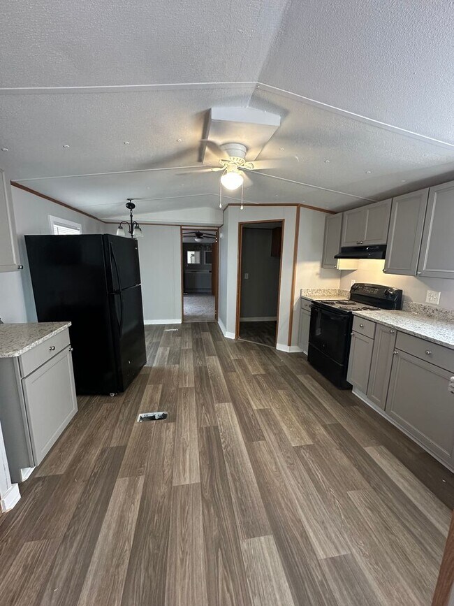 Photo - 359 Half Moon Rd