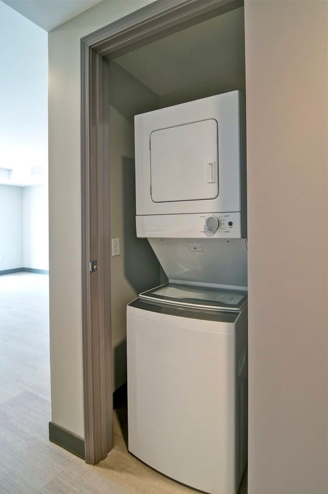 Photo - 10 North Apartments