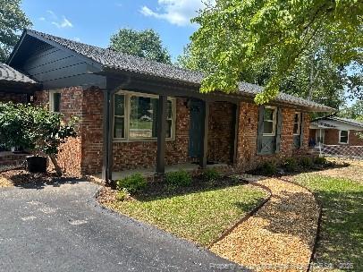 Photo - 283 Channing Dr