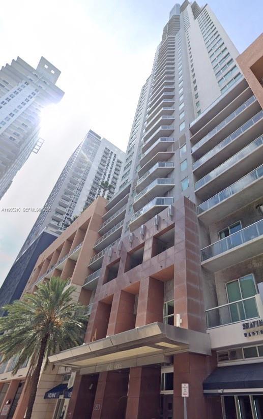 Building Photo - 253 NE 2nd St Unit 2402