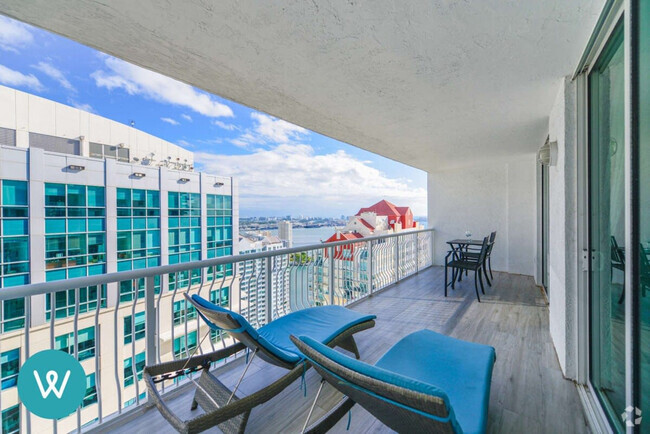 Building Photo - 1200 Brickell Bay Dr Unit FL42-ID1022233P Rental