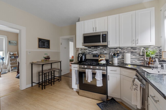 Photo - 19 Malvern Ave Unit 2