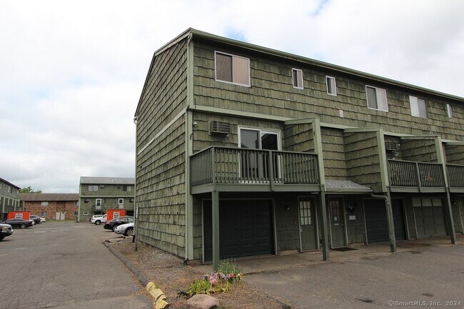 Photo - 1400 Meriden Rd Unit 2-4