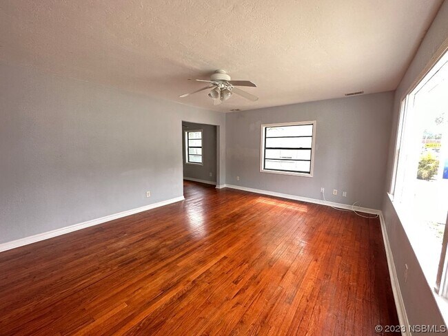 Photo - 304 Washington St