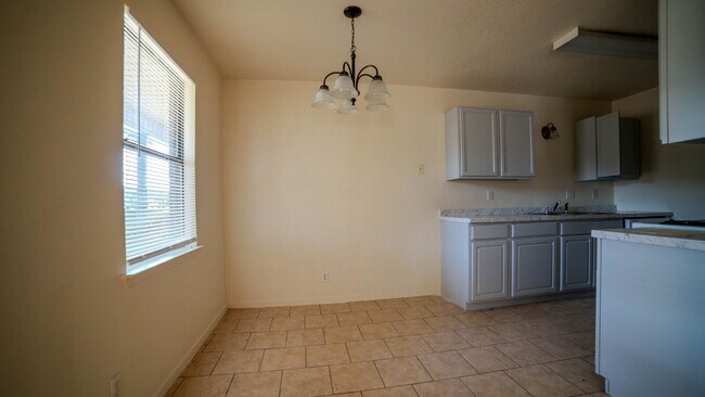 Photo - Spacious 2-Bedroom Apartment – Prime Location Near Shopping & Fort Hood Unit B
