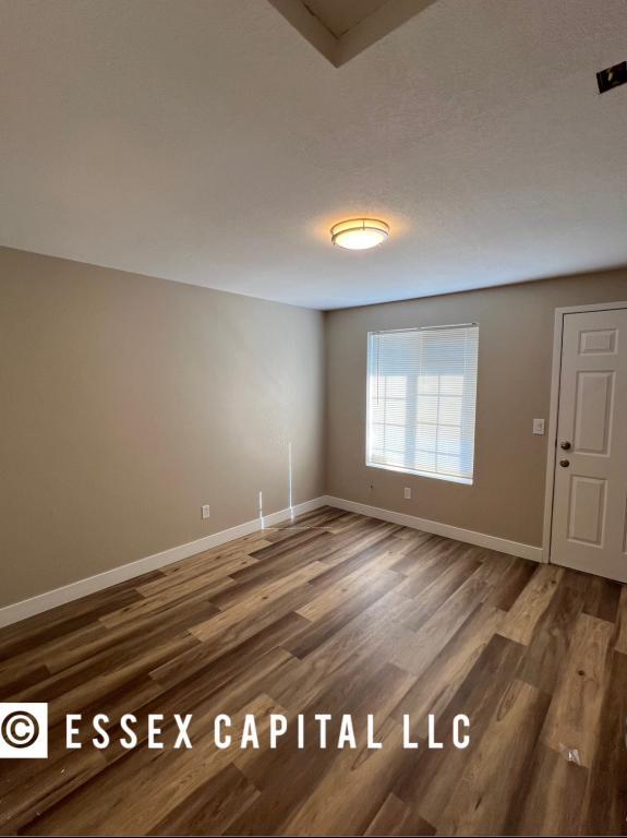 Photo - 401 Edgewood Ct SE
