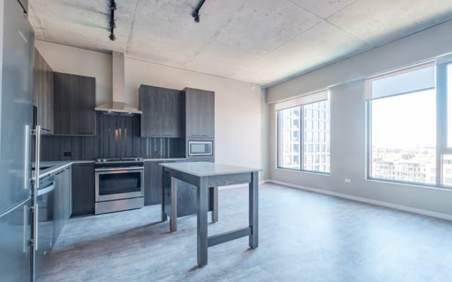 Photo - 937 W Washington Blvd Unit Duplicate of 13