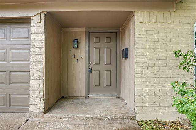 Photo - 144 NW Suzanne Terrace