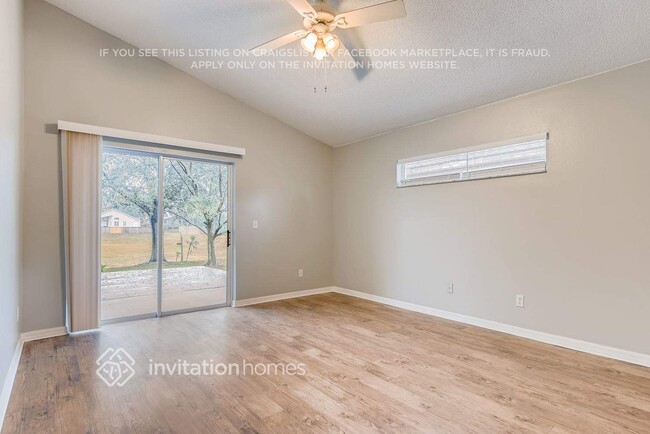 Photo - 219 Chestnut Creek Dr