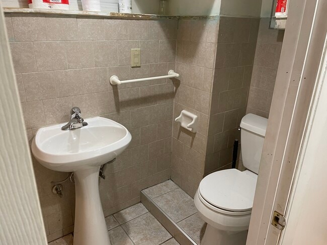 Photo - 123 N Edison Ave Unit Studio apt